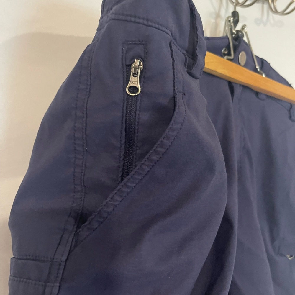 Women’s Duluth Trading Navy shorts 16 - Picture 2 of 6
